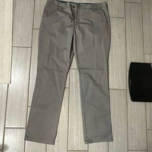 Men’s billabong chino pants size 38